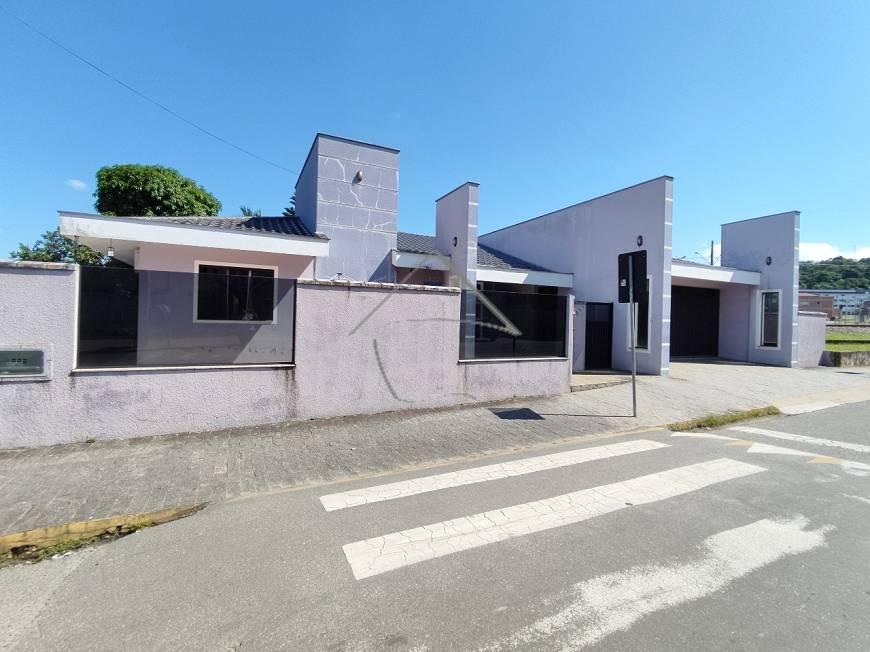 Casa à venda com três dormitórios, Rau - Jaraguá do Sul